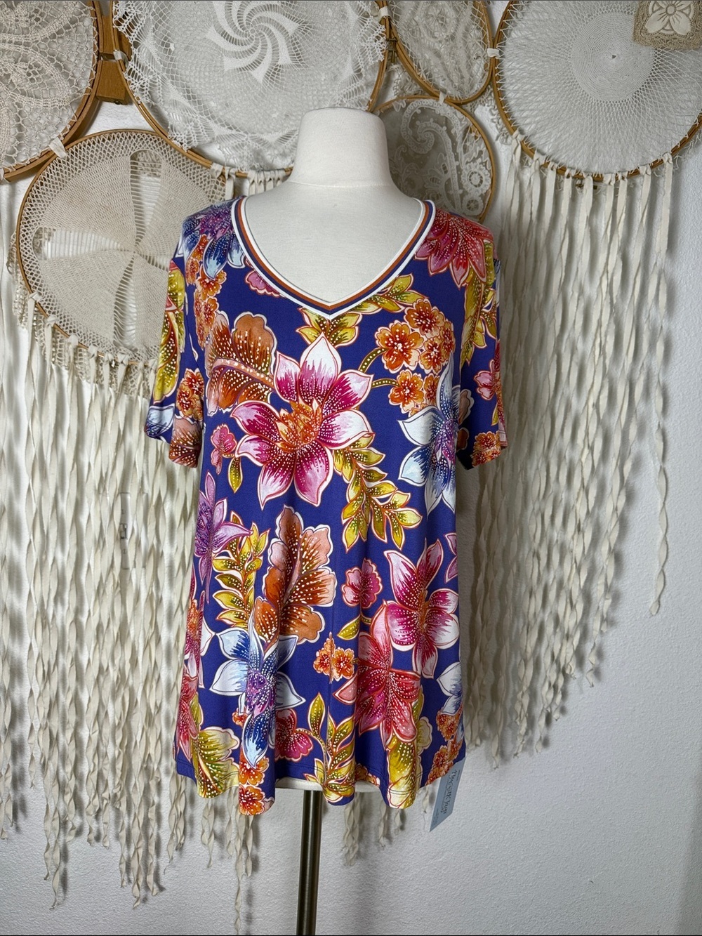 Johnny Was Purple Pink Floral Print V-neck Short Sleeve Top Size Large